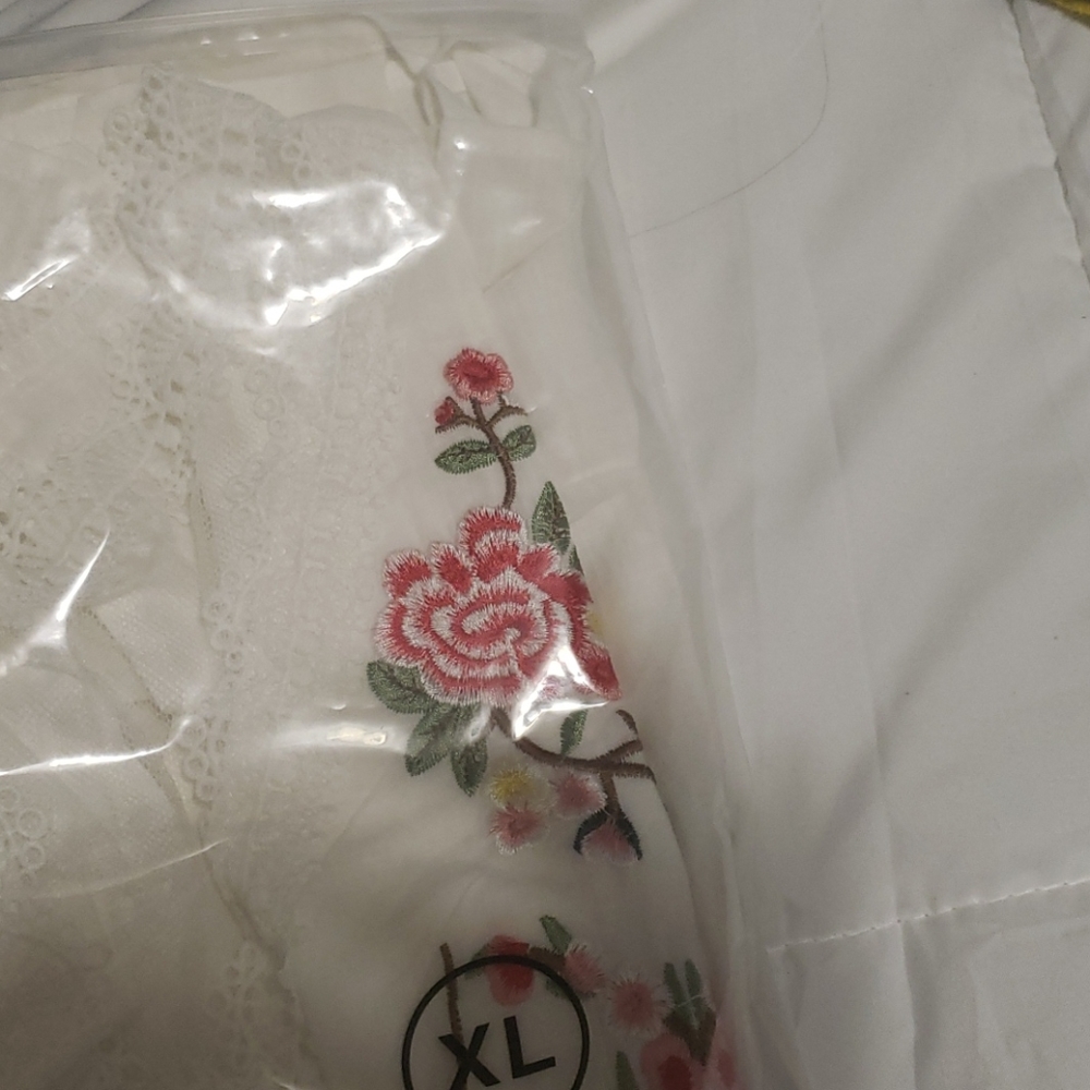🔥New boutique embroidered babydoll top - Picture 13 of 13